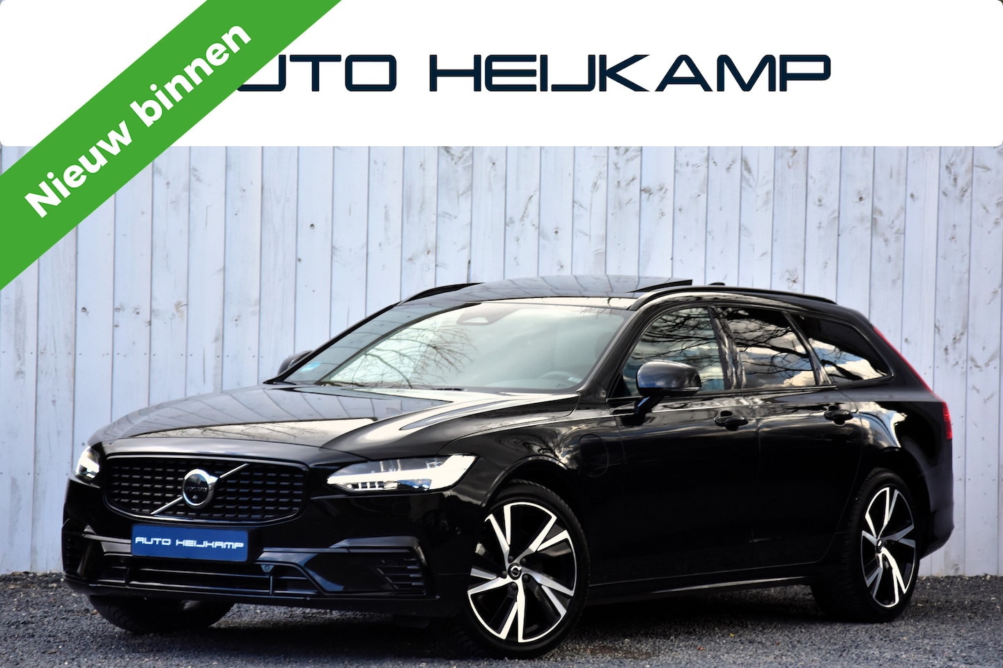 Volvo V90 - 2.0 T6 Plug-in hybrid AWD Ultimate Dark | Pano-dak | 360° Camera | Trekhaak | - AutoWereld.nl