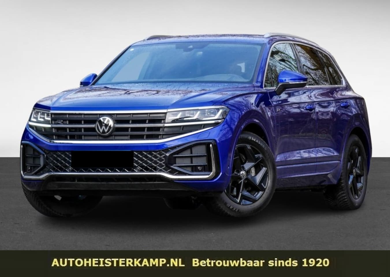 Volkswagen Touareg - 3.0 TDI R-Line GRIJS KENTEKEN ACC LUCHTVERING TREKHAAK COMFORTSTOELEN HEAD-UP DISPLAY - AutoWereld.nl