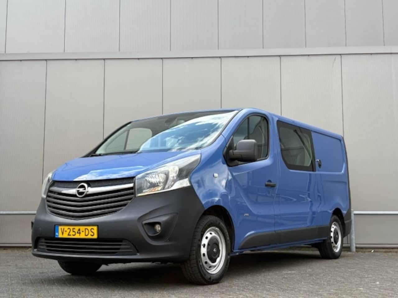 Opel Vivaro - 1.6 CDTI L2H1 5 persoons - airco - Navi - camera - nap - cruise - AutoWereld.nl