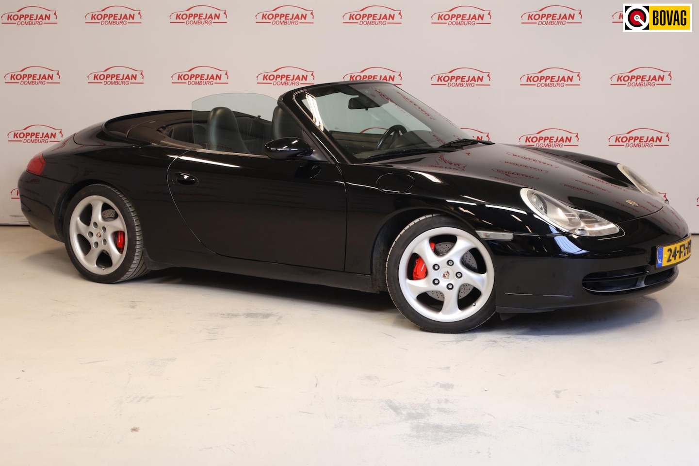 Porsche 911 Cabrio - 3.4 Carrera Orgineel NL, Motor is vervangen, Applecarplay (PCCM Plus) orgineel - AutoWereld.nl