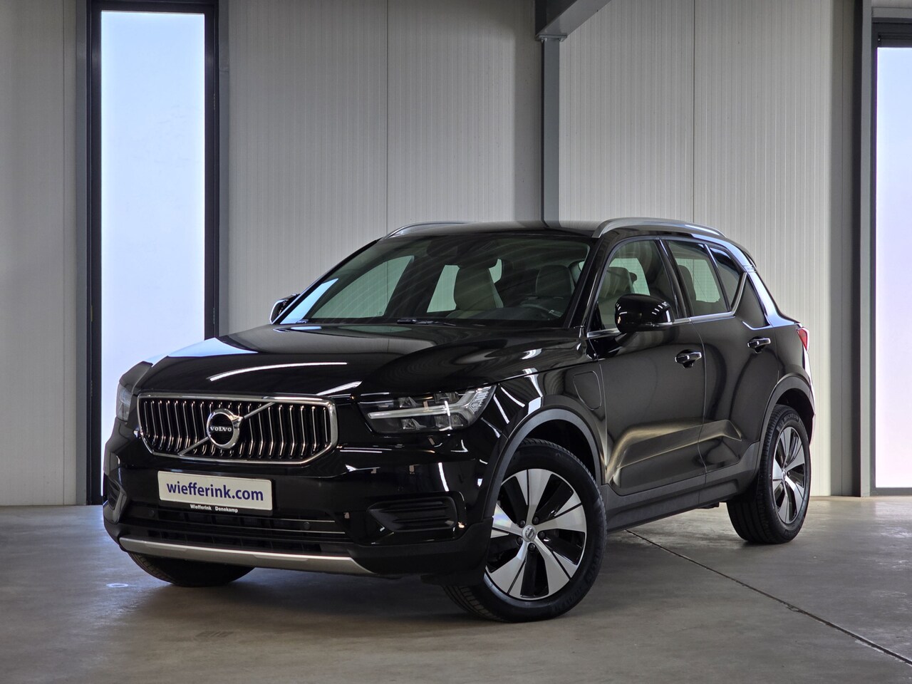 Volvo XC40 - 1.5 T4 Recharge Inscription Expression 211pk PHEV | Leder | Navi | Camera | Sensoren V+A - AutoWereld.nl