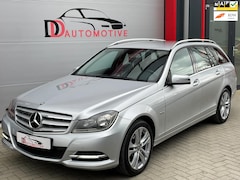 Mercedes-Benz C-klasse - 200K Avantgarde AUTOMAAT/PDC/NAVI/MEMORY/CLIMA