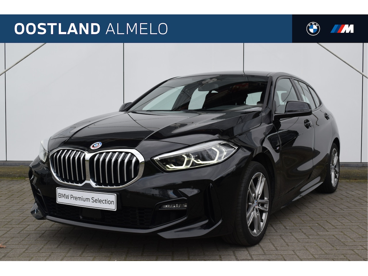 BMW 1-serie - 120i Executive M Sport Automaat / Sportstoelen / Parking Assistant / Live Cockpit Professi - AutoWereld.nl