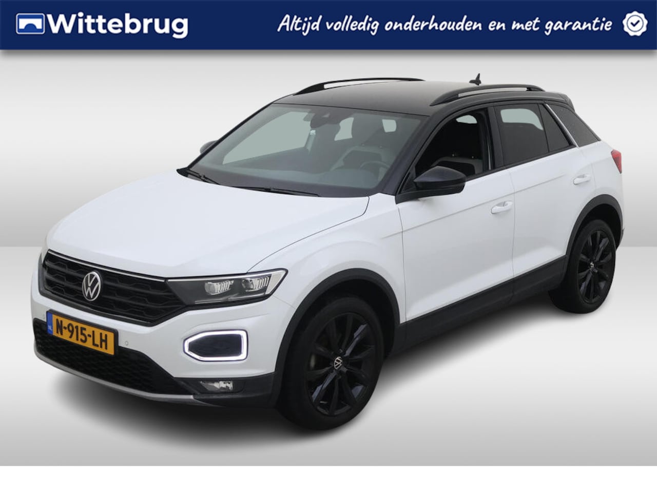 Volkswagen T-Roc - 1.5 TSI Sport / Zwart dak / Led Verlichting / PDC / 18 Inch / 150PK - AutoWereld.nl