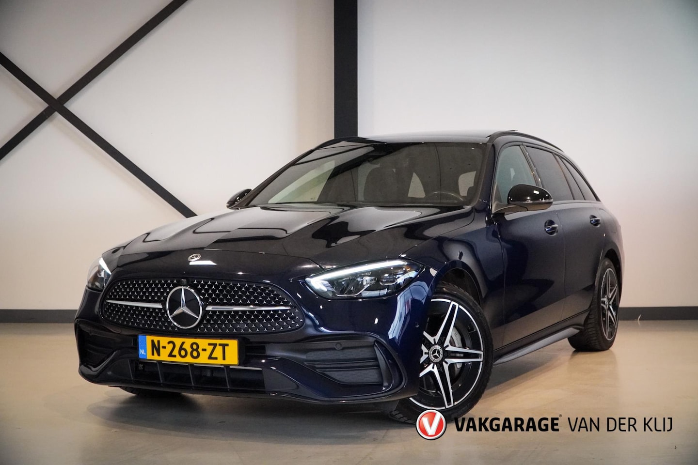 Mercedes-Benz C-klasse Estate - 300 e AMG Line | Panorama | Stoelverwarming | Leder | Sfeerverlichting | Night Pakket | NL - AutoWereld.nl