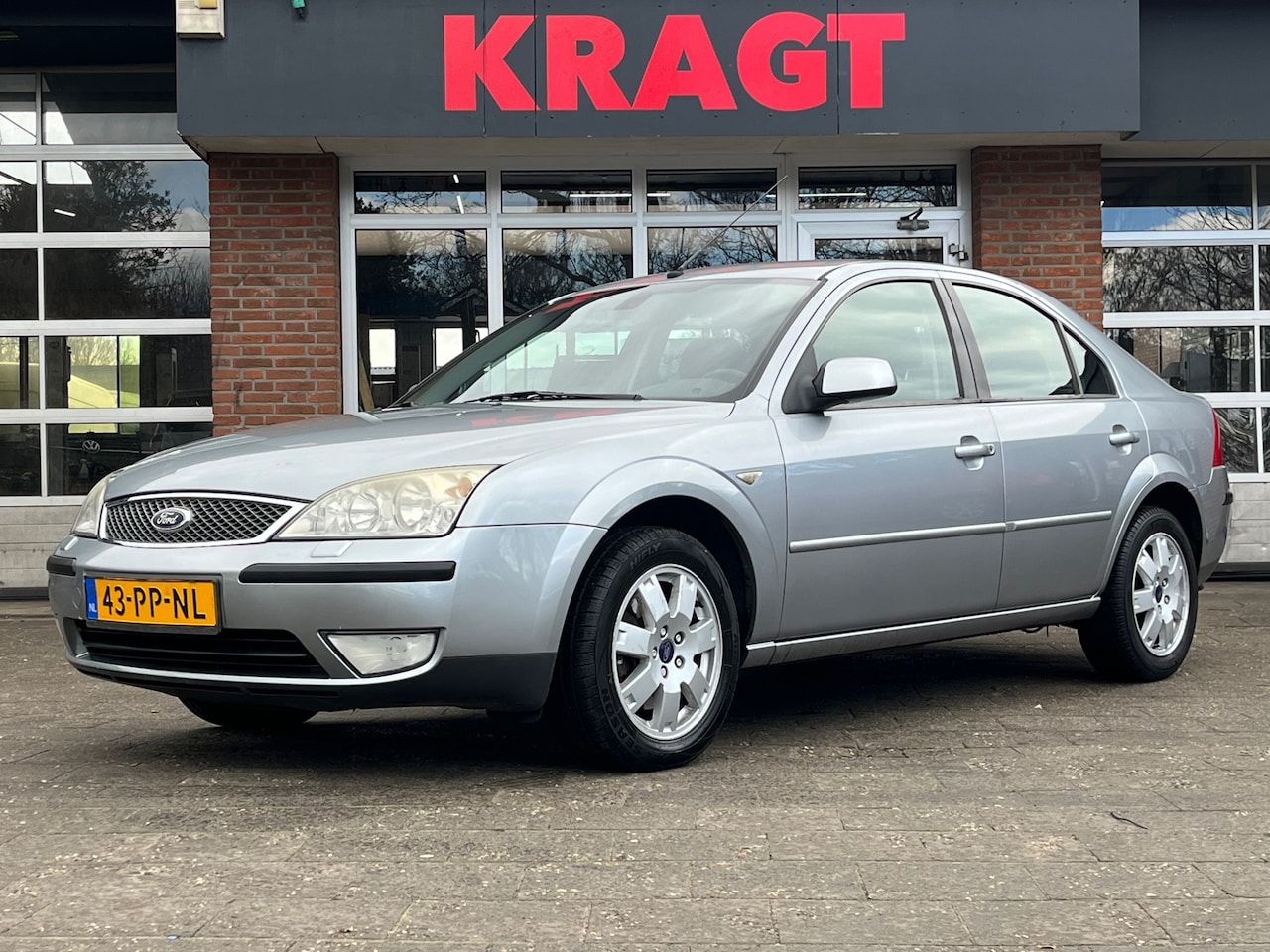 Ford Mondeo - Futura 2.0 146 pk 5drs - APK 05-2026! - climate - AutoWereld.nl