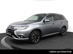 Mitsubishi Outlander - 2.0 PHEV Premium | Trekhaak 1500kg | Navi via app | Climate Control | Privacy Glass | Verw