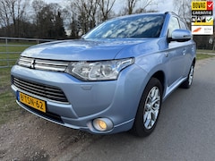 Mitsubishi Outlander - 2.0 PHEV Executive Edition dealer onderhouden en 1ste eigenaar