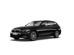 BMW 3-serie Touring - 330e xDrive Sport Line | Trekhaak | ACC | Stoel/Stuurverw. | M-Stuur | Camera | Keyless |