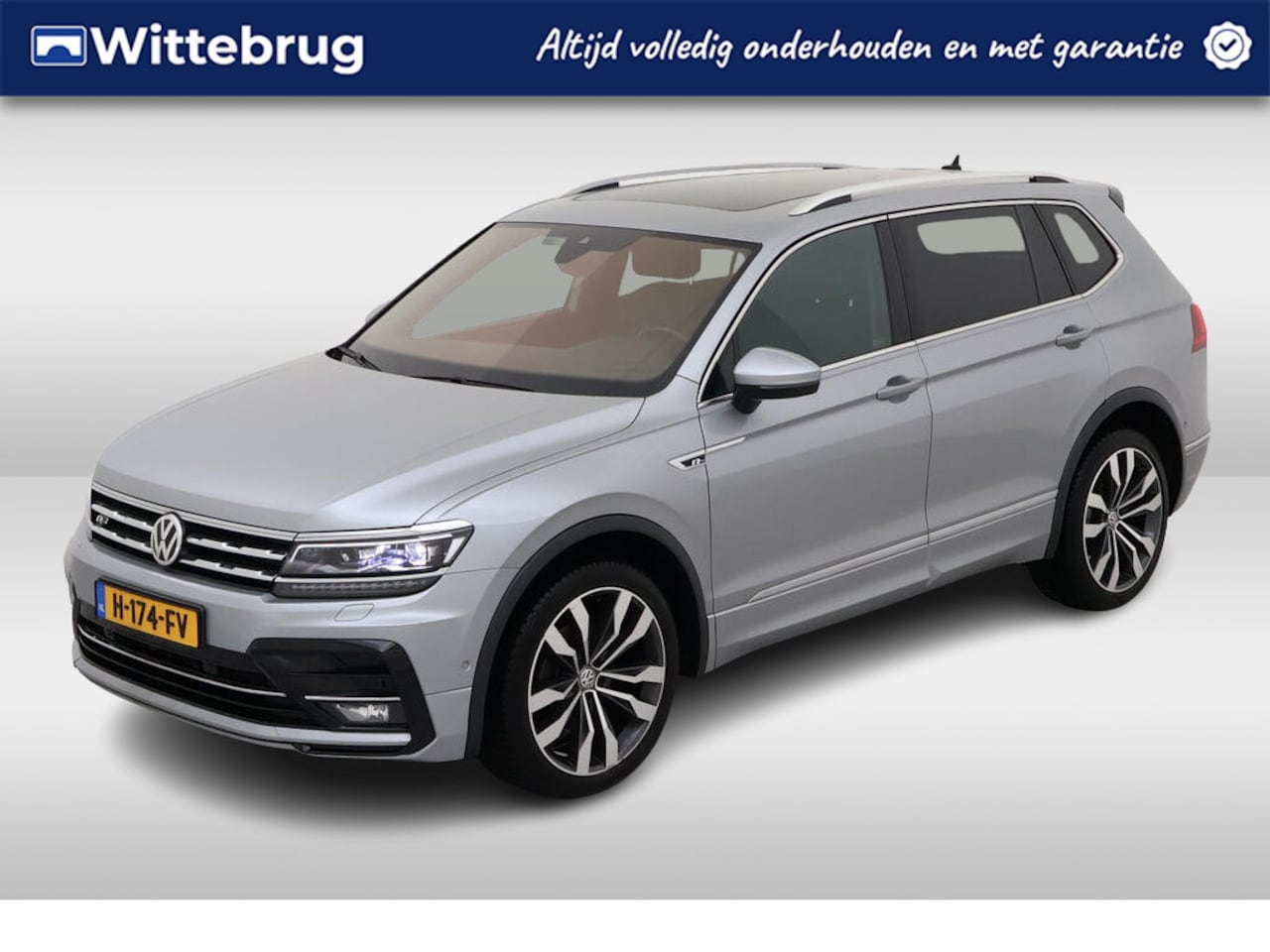 Volkswagen Tiguan Allspace - 1.5 TSI Highline Business R 7p. / Panorama dak / Full Led / Zwenkbare trekhaak / Elect. ac - AutoWereld.nl