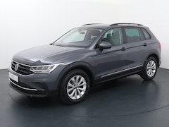 Volkswagen Tiguan - 1.5 TSI Life | 150 PK | Automaat | El. achterklep | Verwarmbare voorruit |