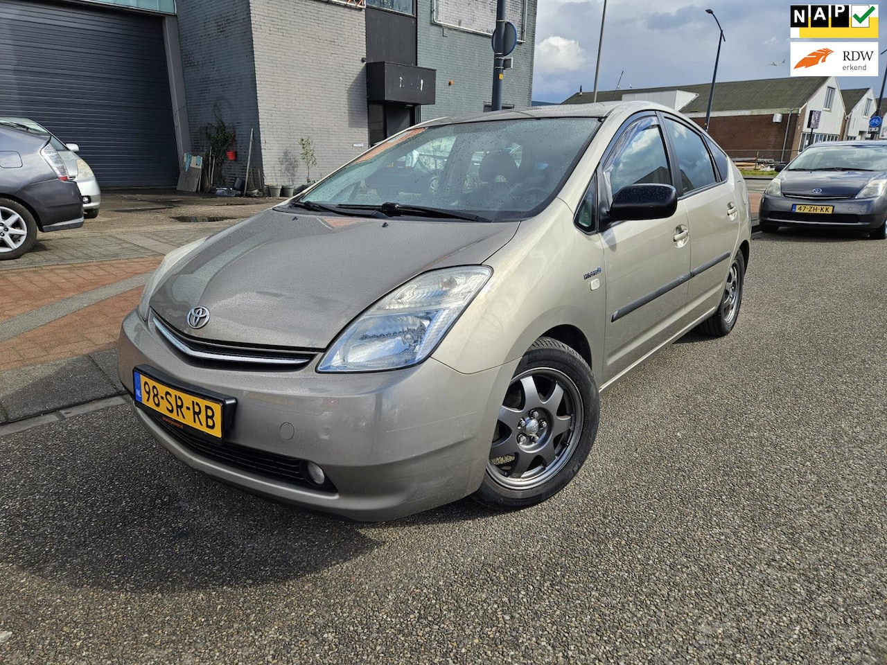 Toyota Prius - 1.5 VVT-i Business Edition GARANTIE - AutoWereld.nl