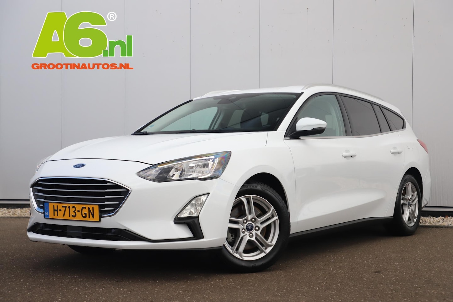 Ford Focus Wagon - 1.0 EcoBoost Trend Edition Business Trekhaak 16 inch Getint Glas Navigatie Carplay Android - AutoWereld.nl