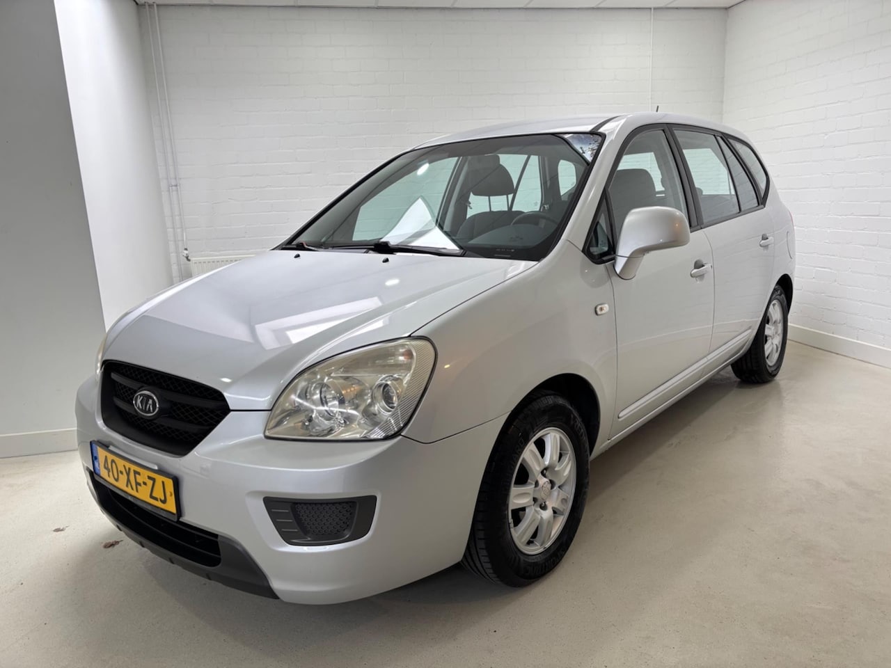 Kia Carens - 2.0 CVVT X-tra 2.0 CVVT X-tra , Nette Auto , Trekhaak , Airco ,Navigatie.... - AutoWereld.nl