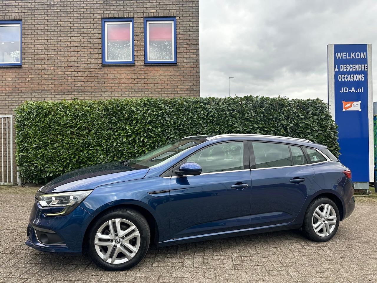 Renault Mégane Estate - 1.2 TCe Zen Climate C, Cruise C, Navigatie, Pdc!!!! - AutoWereld.nl