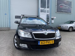 Skoda Octavia Combi - 1.2 TSI 105PK Elegance Business (bj 2011) XENON/NAVI/PDC