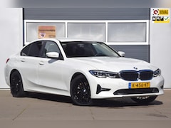 BMW 3-serie - 330e eDrive Edition PREMIUM AUDIO/DAB/LEDEREN BEKLEDING/ 19'' breedset 1799, - meerprijs