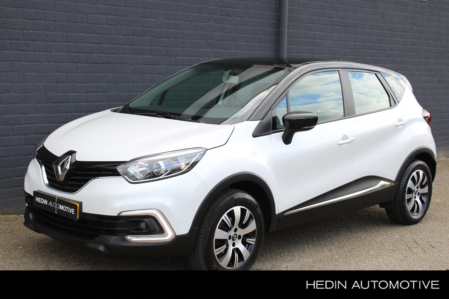 Renault Captur - TCe 90 PK Limited Navigatie | Airco | Cruise Control | Radio-DAB-USB | Bluetooth | Stoelve - AutoWereld.nl