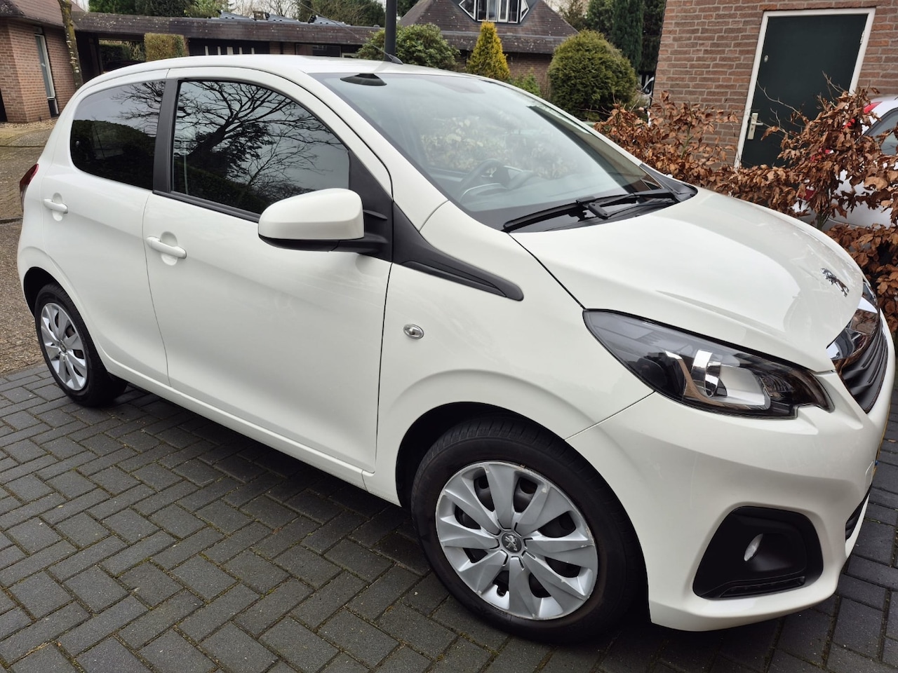 Peugeot 108 - 1.0 e-VTi Active | Bluetooth telefoonvoorbereiding | LED dagrijverlichting | airco - AutoWereld.nl