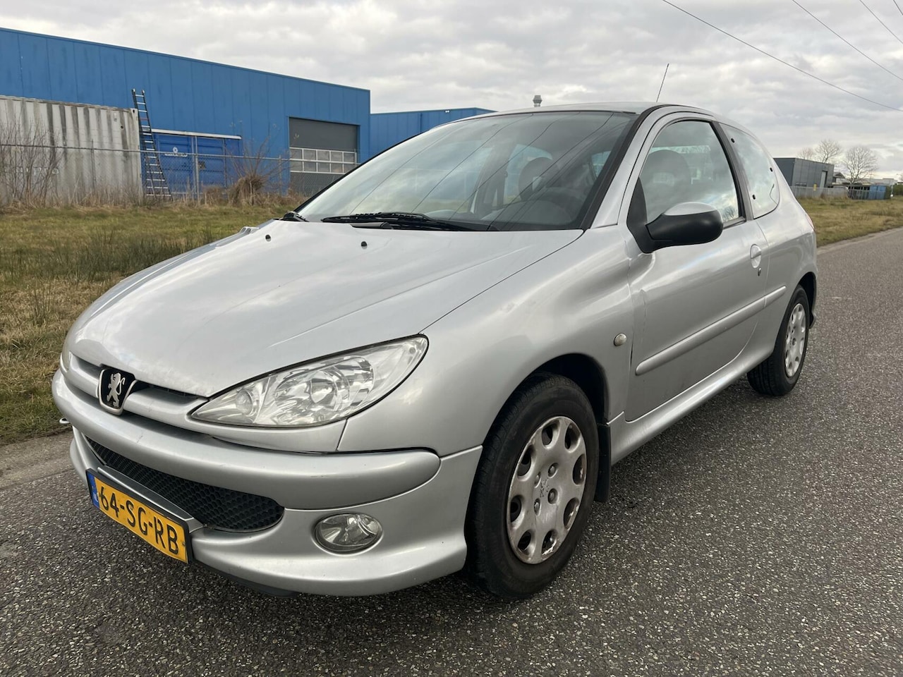 Peugeot 206 - 1.4 Air-line 3 Nieuwe APK Geen mooie auto - AutoWereld.nl