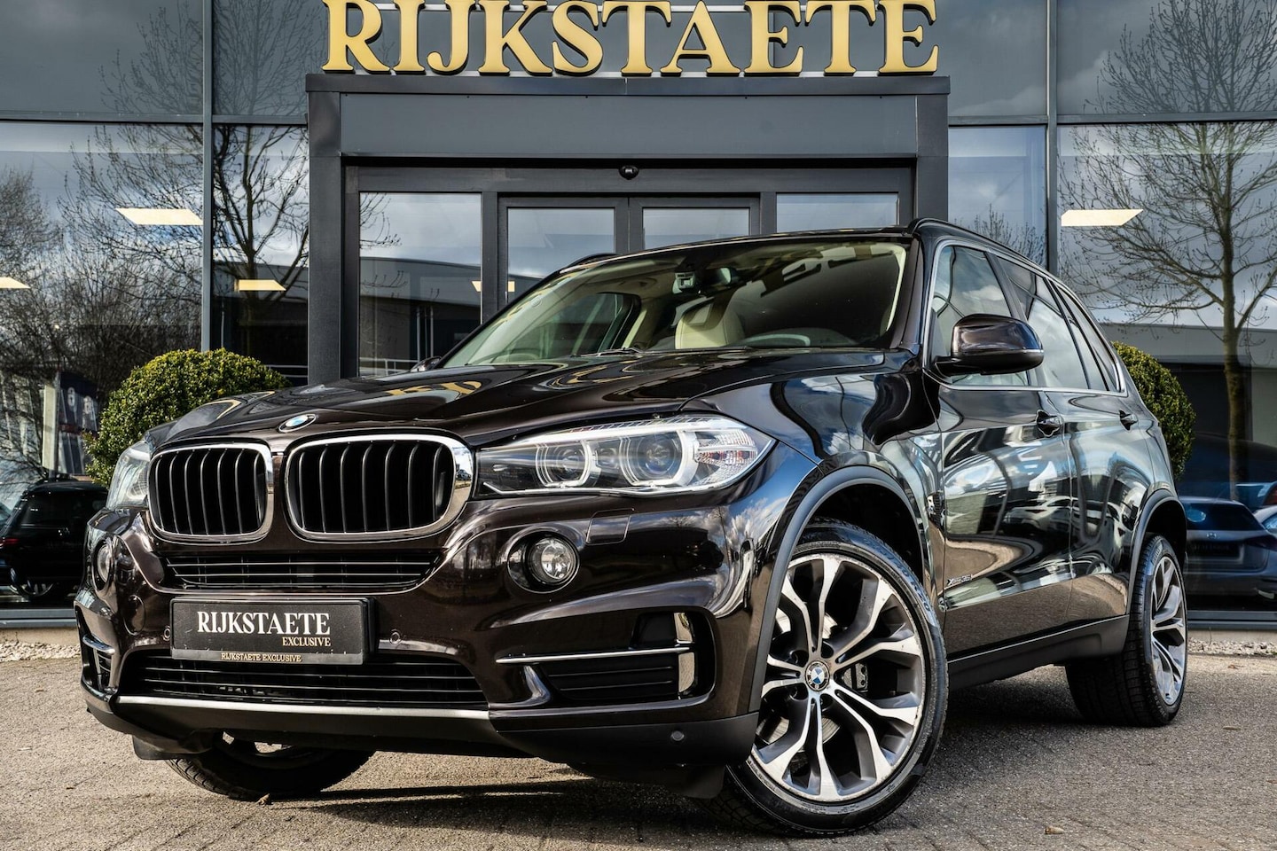 BMW X5 - xDrive35i High Executive|TREKHAAK|CAMERA|LEDER|20'' - AutoWereld.nl