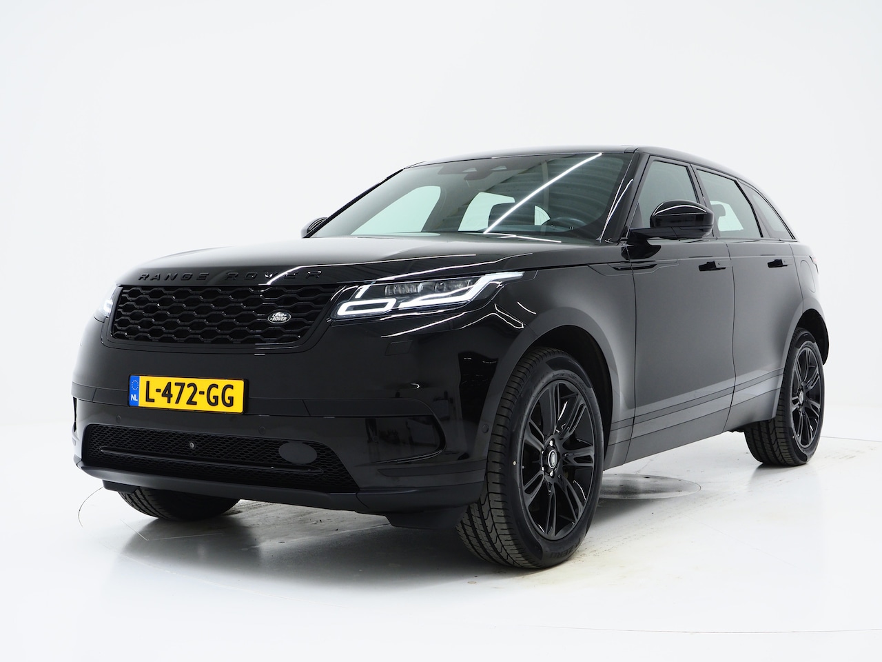 Land Rover Range Rover Velar - 2.0 P400e S | Pano | 20 Inch | 360gr Camera | Verwarmd Stuurwiel - AutoWereld.nl