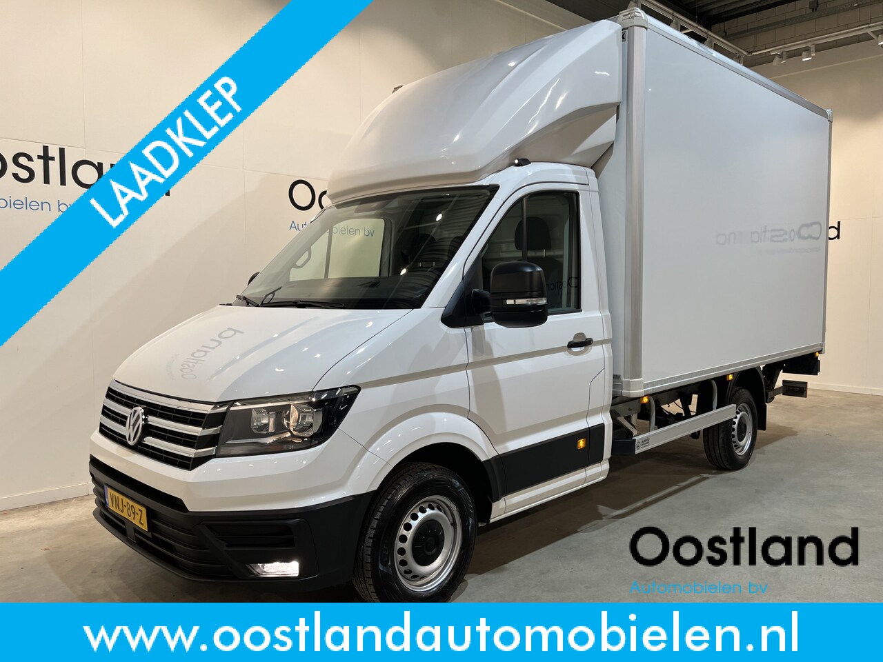 Volkswagen Crafter - 35 2.0 TDI L3 140 PK Bakwagen / Dhollandia Laadklep / Euro 6 / Meubelbak / Zijdeur / Airco - AutoWereld.nl