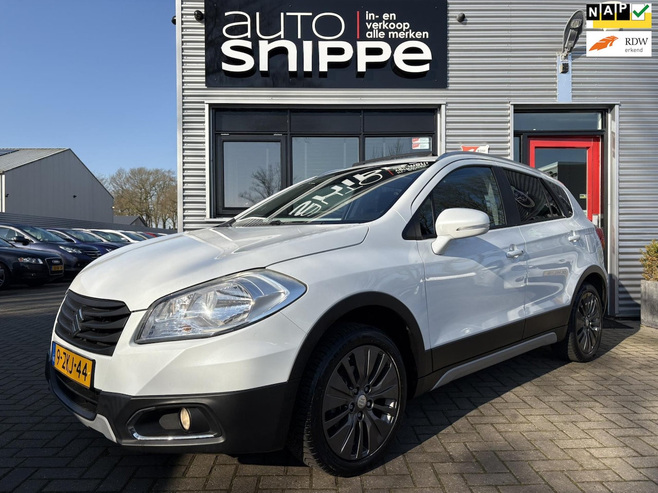 Suzuki SX4 S-Cross - 1.6 Exclusive -CLIMA-KEYLESS-OPEN DAK-TREKHAAK-NAVI-CAMERA-STOELVERWARMING-ORIGINEEL NEDER - AutoWereld.nl