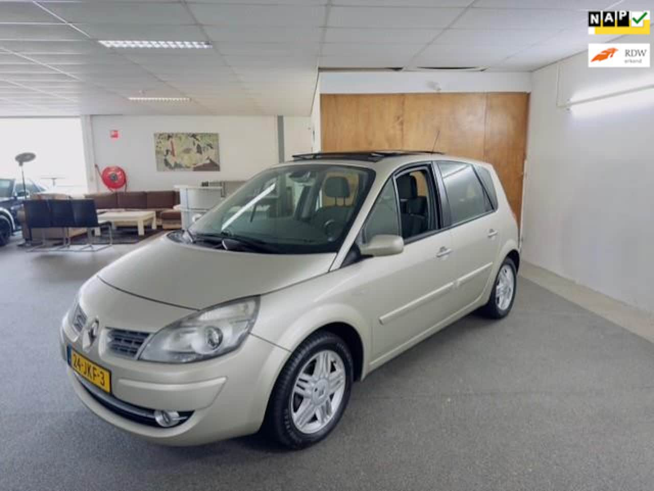 Renault Scénic - 1.6-16V Apk Nieuw,Cruise,Clima,Panodak,N.A.P,Lm velgen,Parkeersensor,Trekhaak,Topstaat!! - AutoWereld.nl