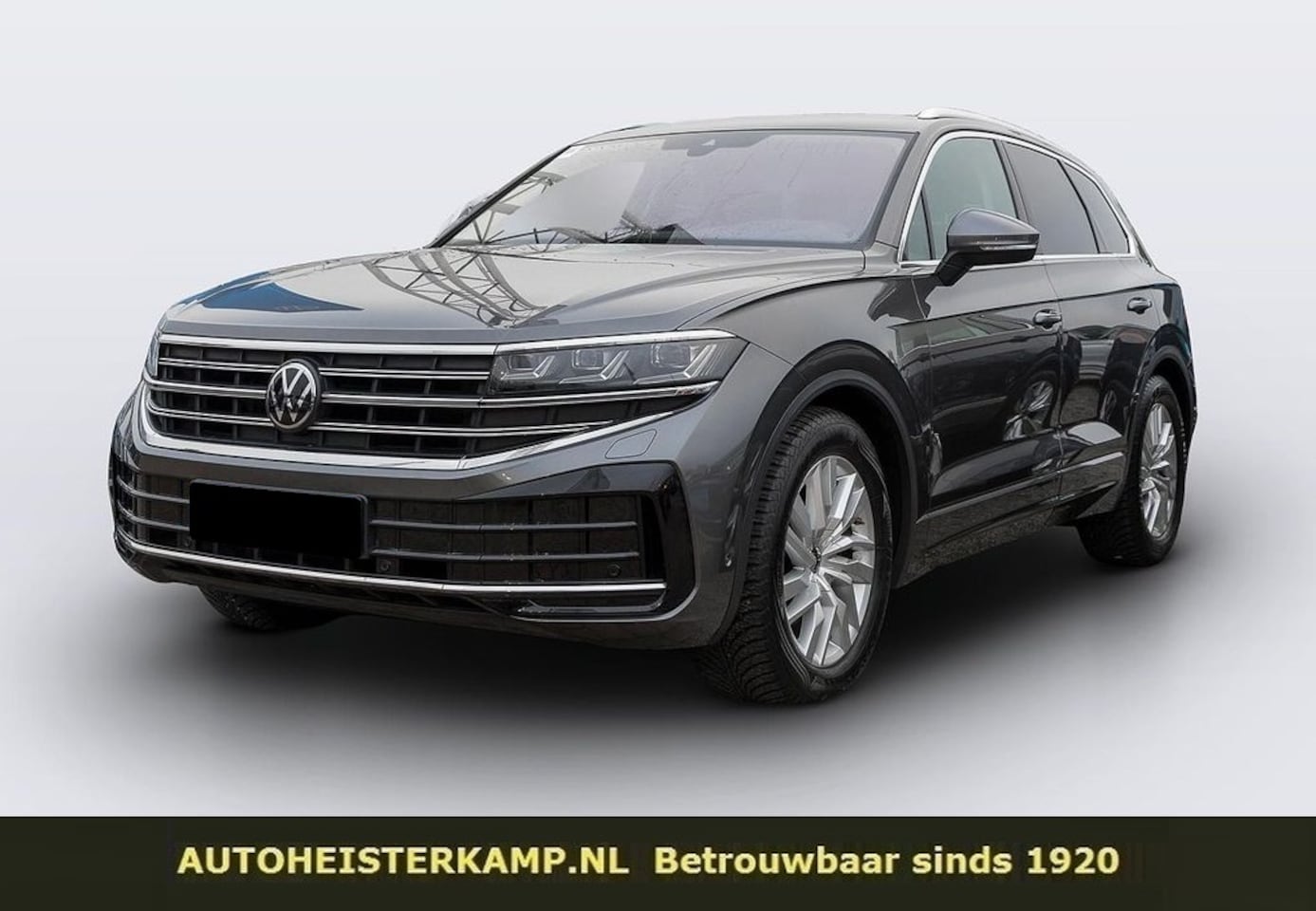 Volkswagen Touareg - 3.0 TDI Elegance Grijs Kenteken ACC LUCHTVERING COMFORTSTOELEN TREKHAAK - AutoWereld.nl