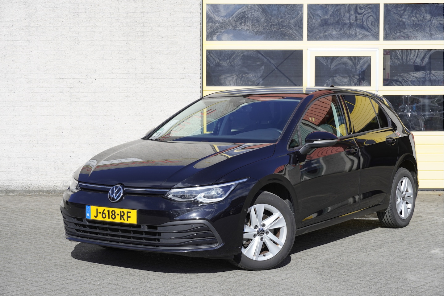 Volkswagen Golf - 1.5 TSI 131PK! 5drs Life Business BJ2020 Lmv | Led V+A | Pdc | Navi | App-Connect | Dashbo - AutoWereld.nl