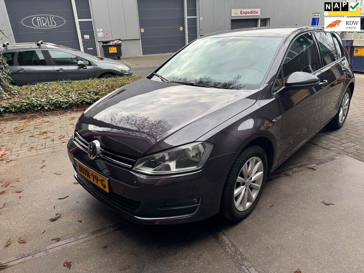 Volkswagen Golf - 1.2 TSI Business Edition R Connected 1.2 TSI Business Edition R Connected - AutoWereld.nl