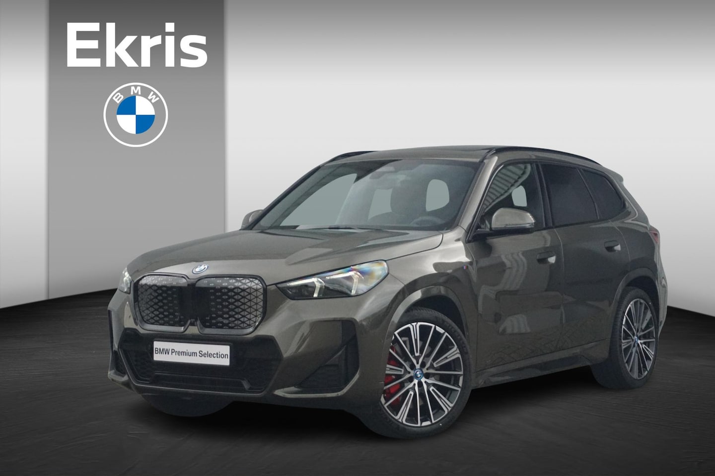 BMW iX1 - eDrive20 M Sport Pro / Individual / Panorama Dak / Trekhaak / Comfort Acces / Harman Kardo - AutoWereld.nl