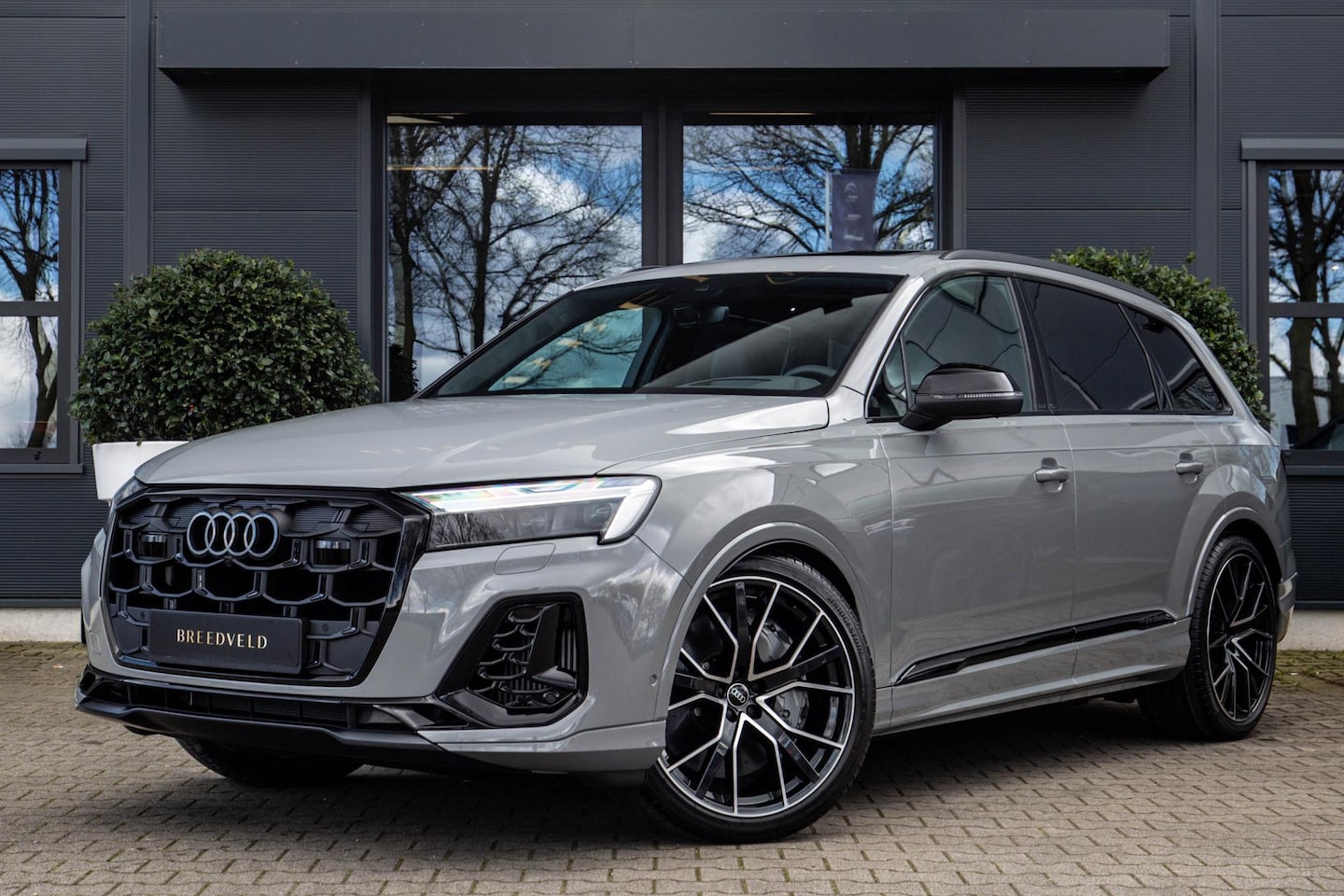 Audi SQ7 - 4.0 TFSI 507pk 7p Nardo Grey, Keramisch, B&O Advanced, Full-options - AutoWereld.nl