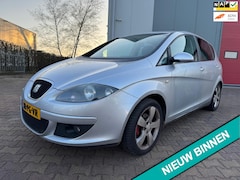 Seat Altea - 1.6 Stylance ( Airco + Trekhaak + Rijdt goed )