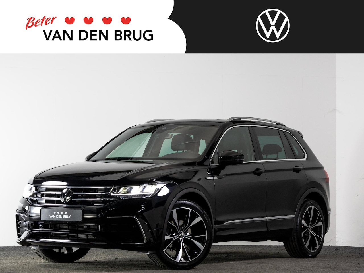 Volkswagen Tiguan - 1.5 TSI R-Line Business | Panoramadak | 20" LMV "Suzuka" | Verwamde achterbank | elektrisc - AutoWereld.nl