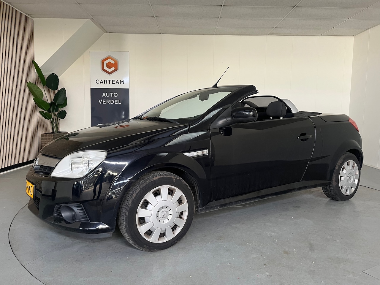 Opel Tigra TwinTop - 1.4-16V Sport Airco - AutoWereld.nl