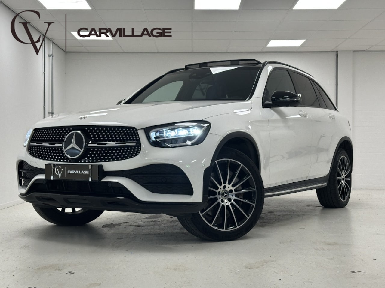 Mercedes-Benz GLC-klasse - 300e 4MATIC AMG Premium | Burmester | Panoramadak | Leer | - AutoWereld.nl