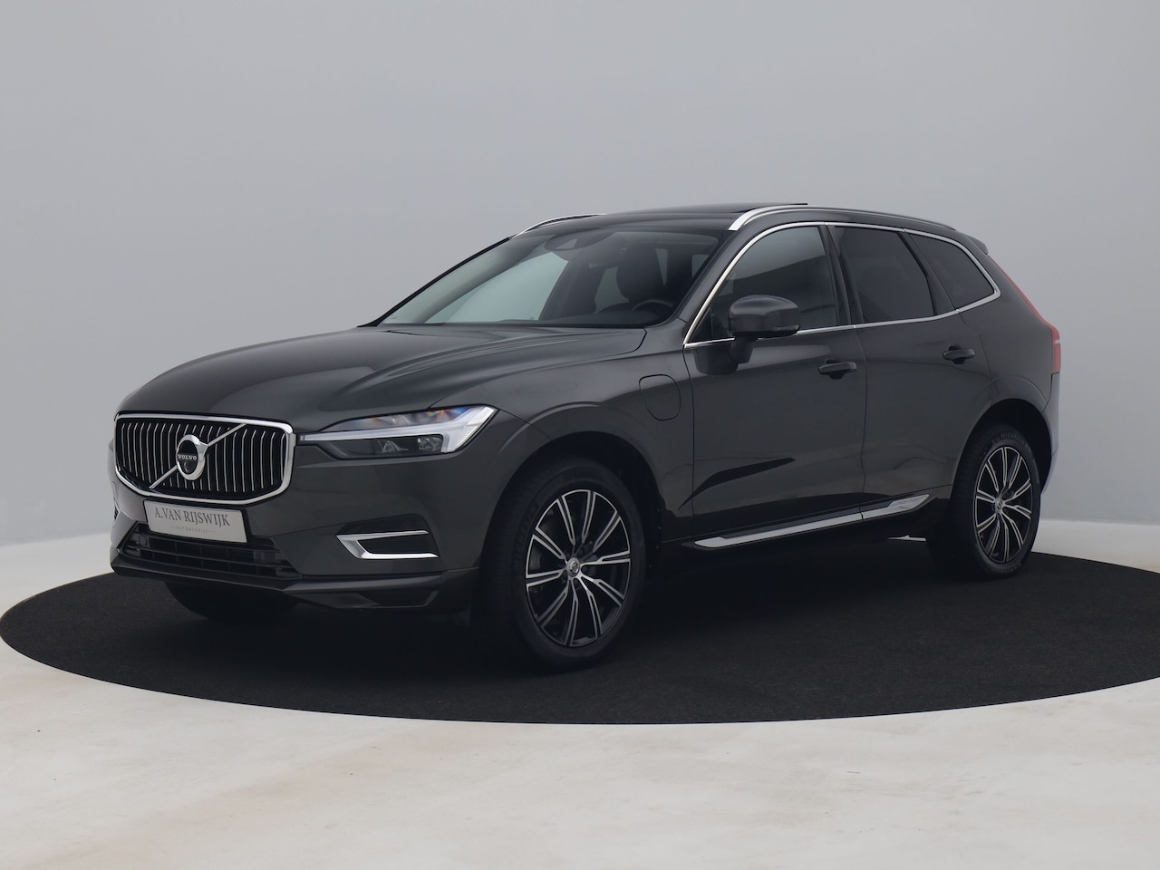 Volvo XC60 - 2.0 Recharge T8 AWD Inscription | PANO | 360° | ADAPTIVE | KEYLESS - AutoWereld.nl