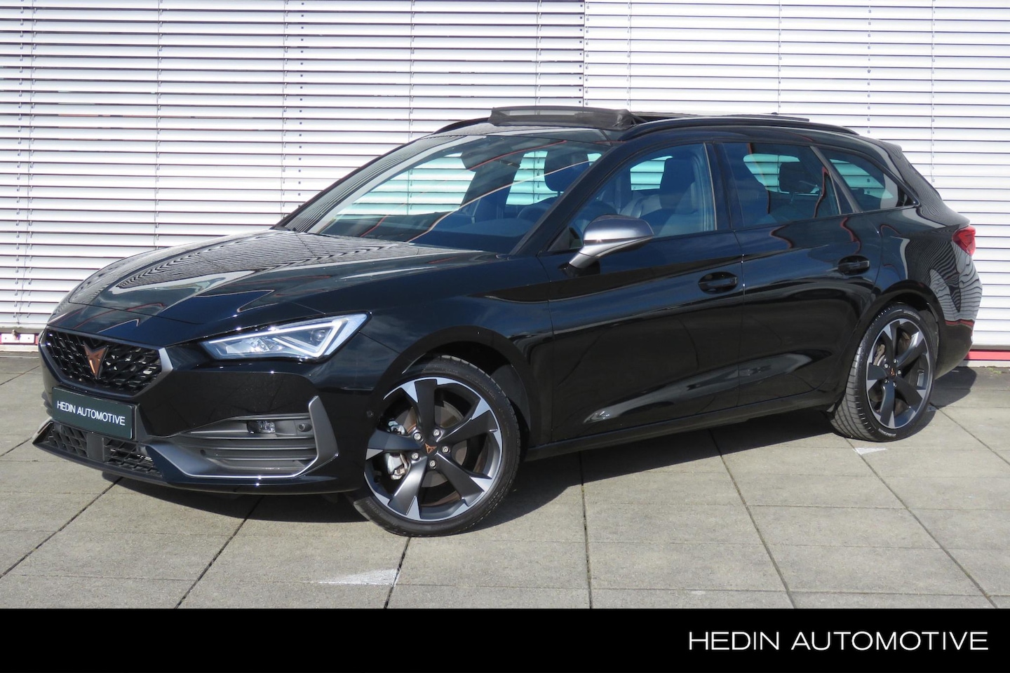 CUPRA Leon Sportstourer - 1.5 eTSI Business Edition | Automaat | Schuif/open dak | Adaptieve Cruise Control | Camera - AutoWereld.nl