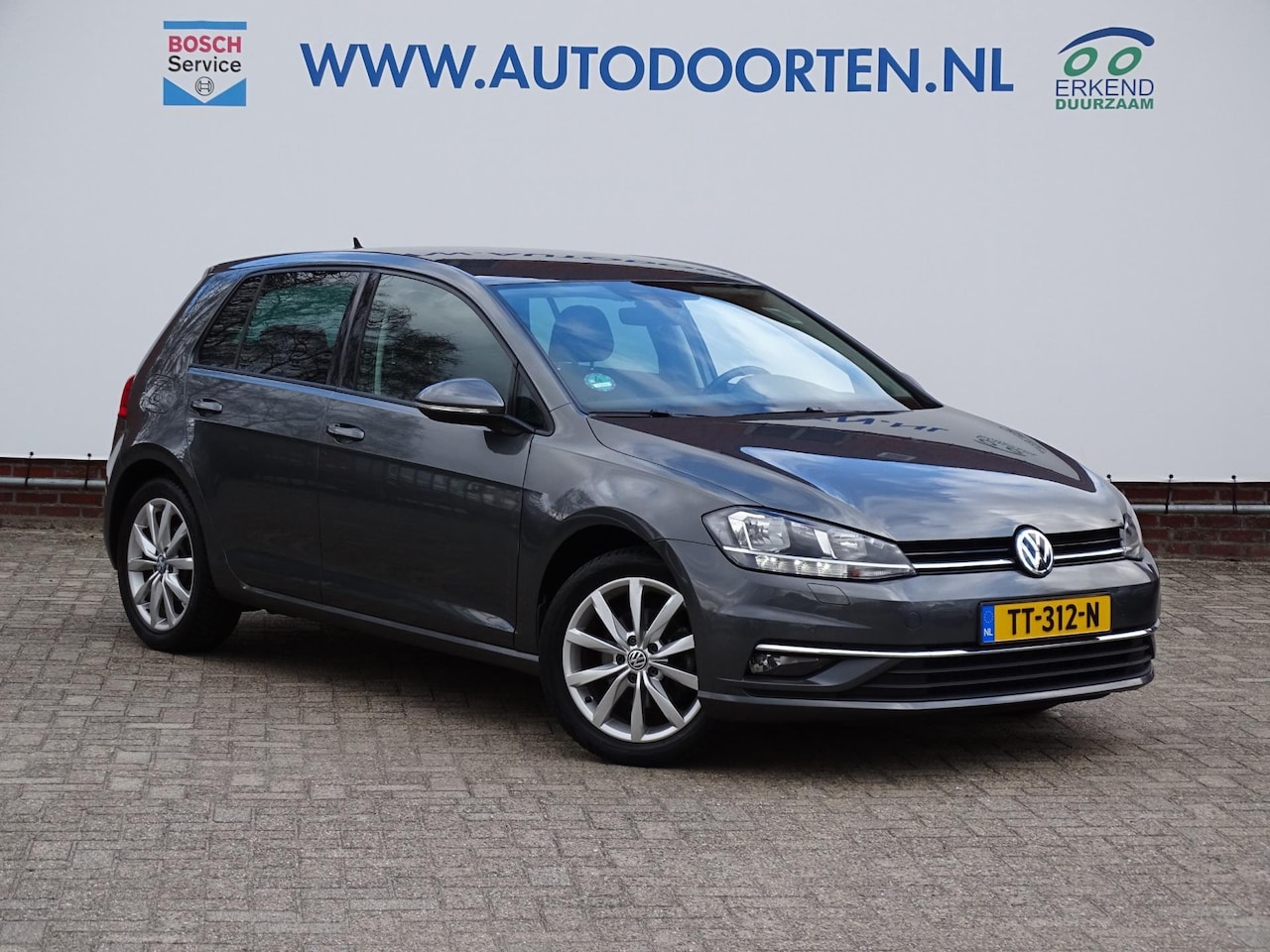 Volkswagen Golf - 1.6 TDI Comfortline|CAM|TREKHAAK|ACC - AutoWereld.nl