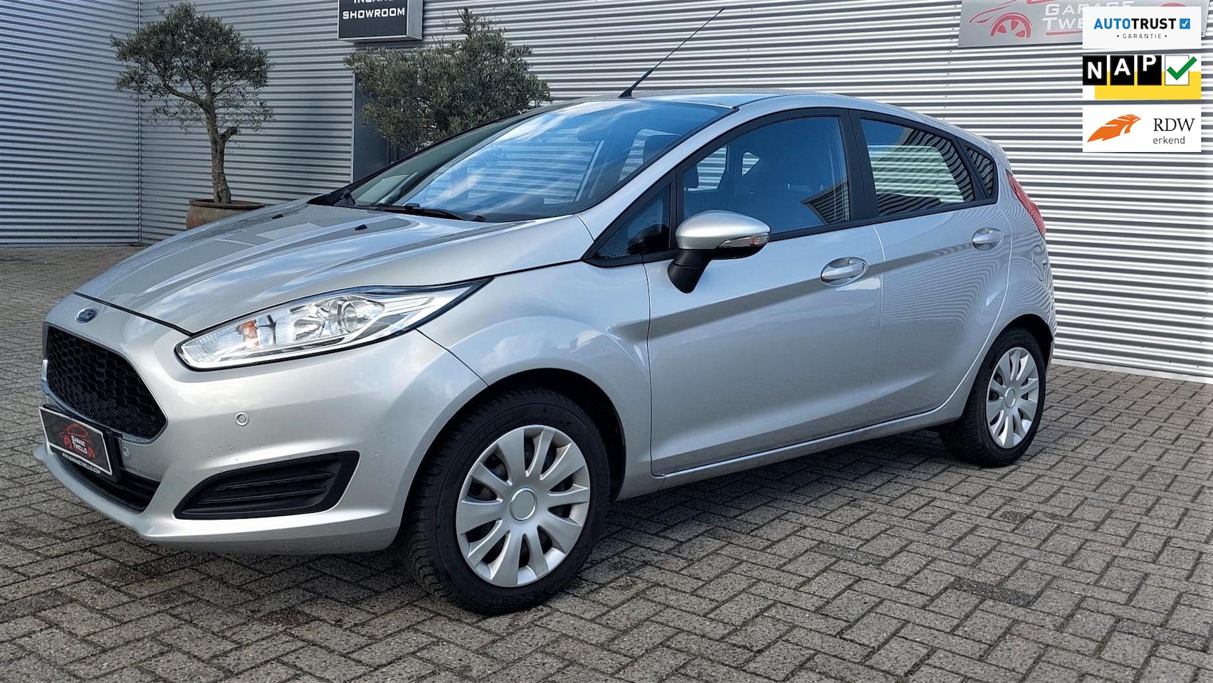 Ford Fiesta - 1.0 EcoBoost TREND , 5 Deurs, 17 inch lm velgen, navigatie, - AutoWereld.nl