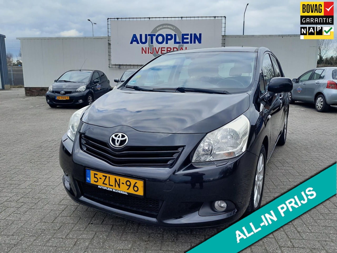 Toyota Verso - 1.8 VVT-i Panoramic 7p.Zeer complete Verso met cruise controle,achteruitrijcamera en trekh - AutoWereld.nl