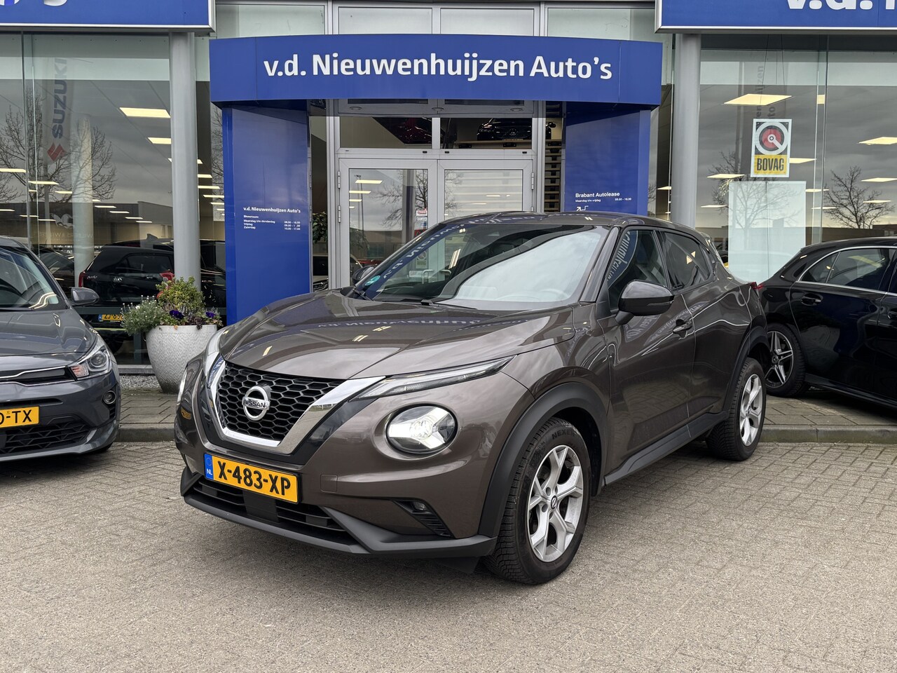 Nissan Juke - 1.0 DIG-T Acenta Automaat 54 dkm Trekhaak All Season info: M.Safari 0492588976 - AutoWereld.nl