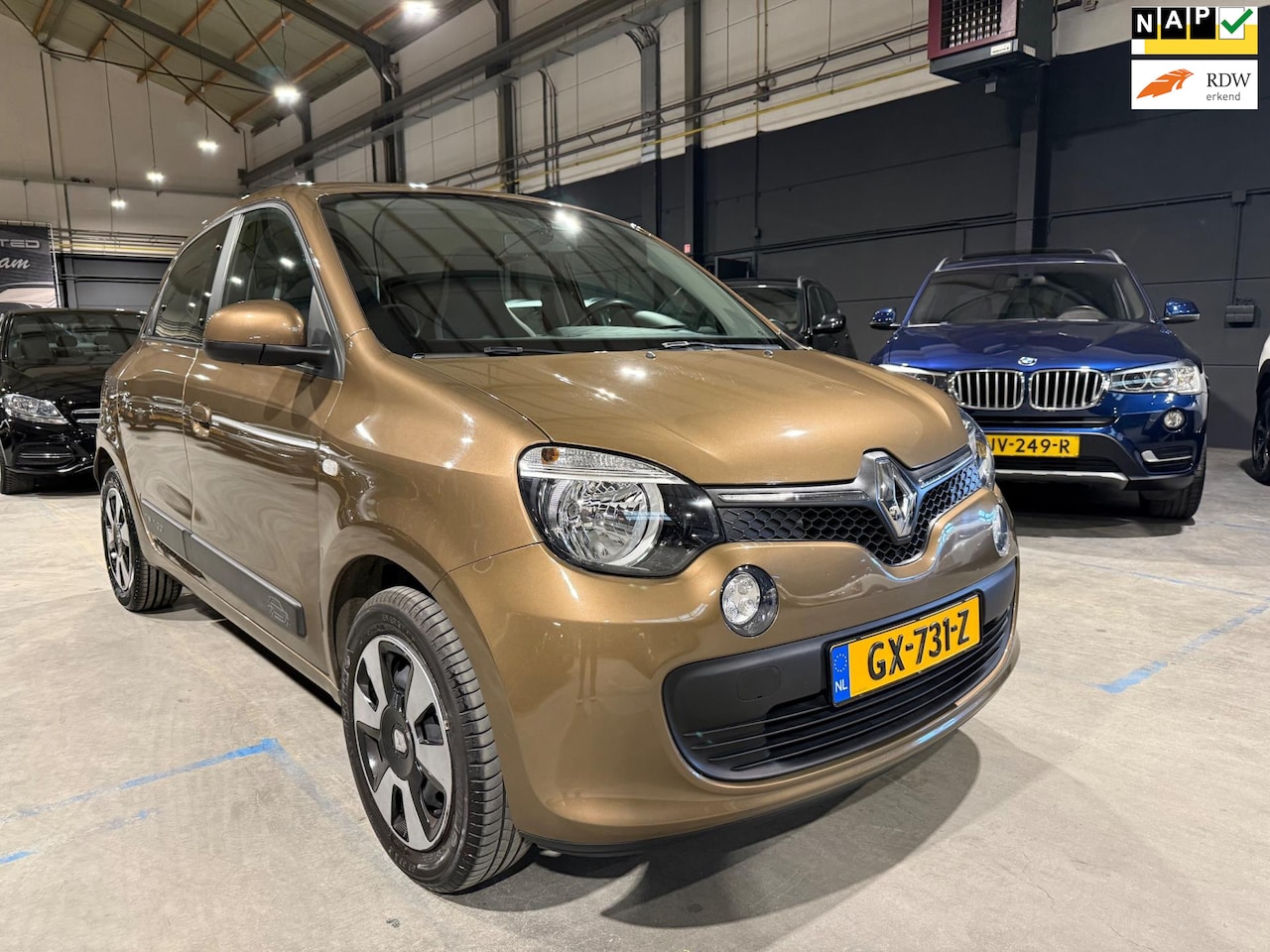 Renault Twingo - 1.0 SCe Expression - Airco - Cruise Control - Bluetooth - AutoWereld.nl