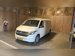 Volkswagen Transporter - 2.0 TDI L2H1 28 Economy Business 72.000 NAP AIRCO WIT 2021