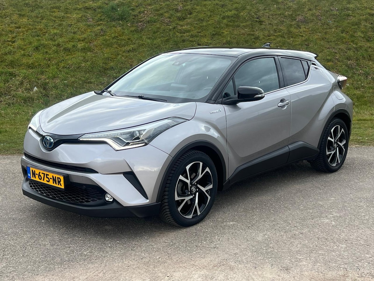 Toyota C-HR - 1.8 Hybrid Bi-Tone Automaat - AutoWereld.nl