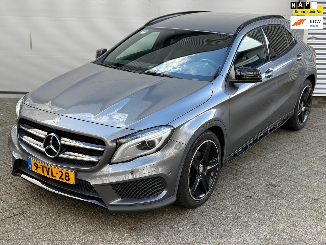 Mercedes-Benz GLA-Klasse - 200 Prestige AMG l Volleder l Climate l Navi l Xenon l Volledig Dealer Onderhouden l - AutoWereld.nl