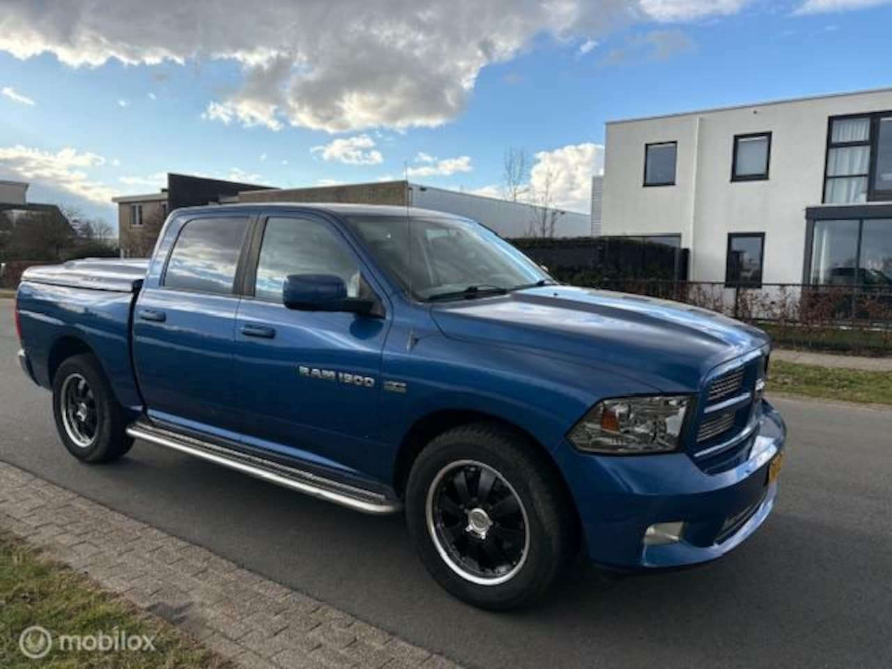 Dodge Ram 1500 - 4X4 5.7 V8 4x4 Crew Cab 5'7 Laramie - AutoWereld.nl