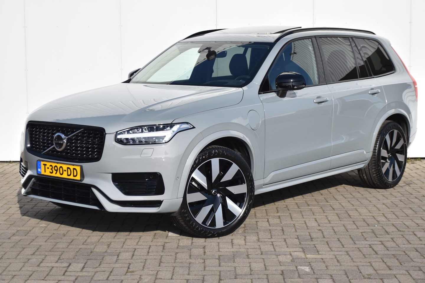 Volvo XC90 - 2.0 T8 Recharge AWD Ultimate Dark 2.0 T8 Recharge AWD Ultimate Dark - AutoWereld.nl